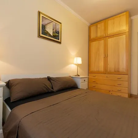 Apartmán Cozy With Private Garden & Easy Parking Rovinj