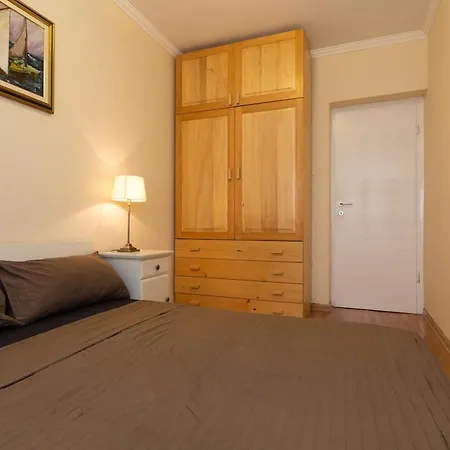 Apartmán Cozy With Private Garden & Easy Parking Rovinj