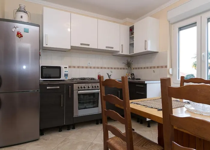 Cozy With Private Garden & Easy Parking * Rovinj