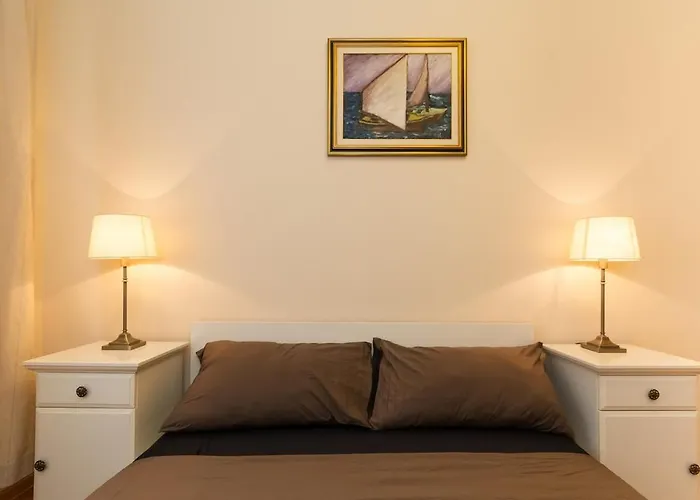 Apartment Cozy With Private Garden & Easy Parking Rovinj