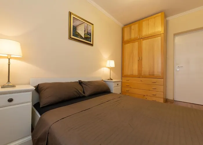 Apartment Cozy With Private Garden & Easy Parking Rovinj